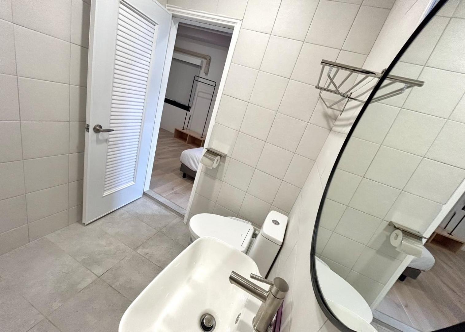 Yan Bin Hotel Тайнан Екстериор снимка