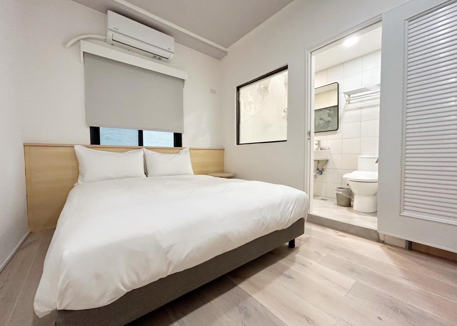 Yan Bin Hotel Тайнан Екстериор снимка